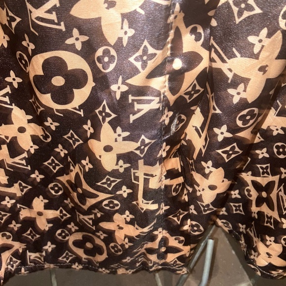 Louis Vuitton LV Designer button down top silk style monogrammed shirt size XL - Picture 10 of 16